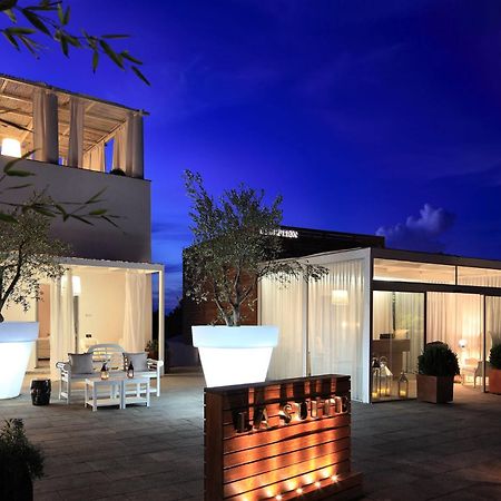 פרוסידה La Suite Boutique Hotel מראה חיצוני תמונה